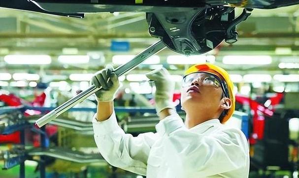 中国坚持不转让技术,俄罗斯则警告将汽车报废税提高至70%至85%
